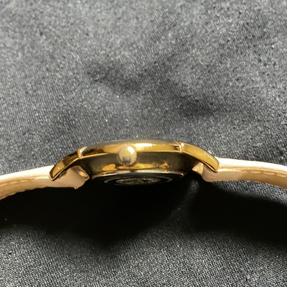 Preloved ANNE KLEIN Women's 36mm Watch Rose Gold MOP DIAL Lt. Pink Leather - Picture 6 of 9